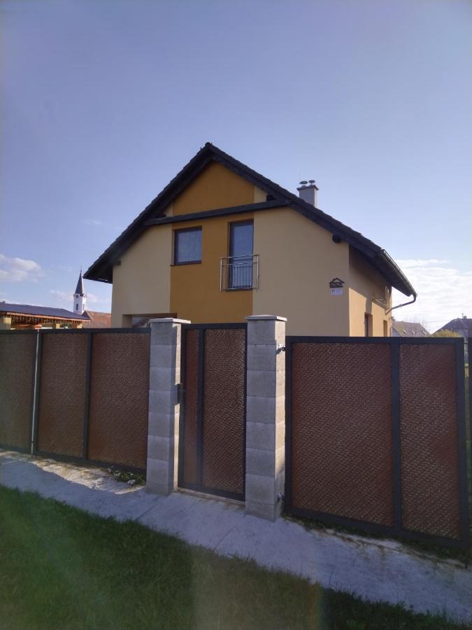 Ubytovanie V Sukromi Horec Liptovský Mikuláš Esterno foto